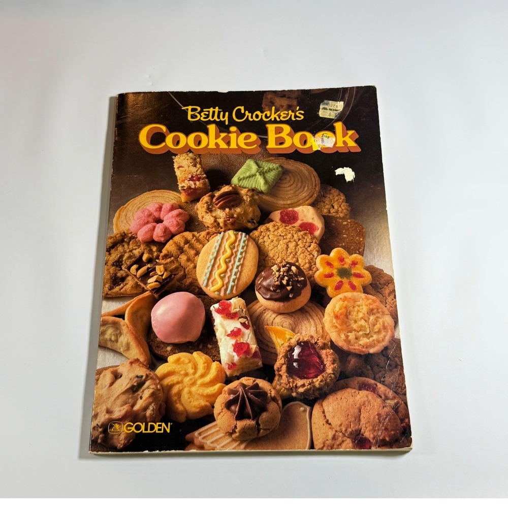 VTG Betty Crocker Cookie Book Cookbook 1982‎ Retro Baking Recipes Cottagecore